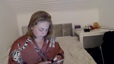 Andorphin online show from October 2025 07:31:01 AM