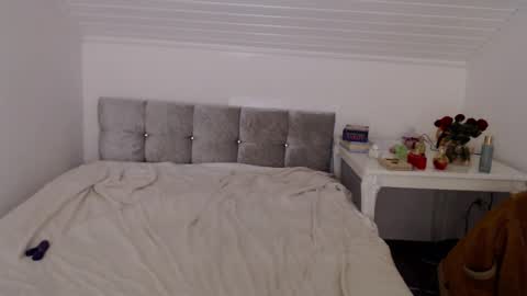 Andorphin online show from November 2025 05:57:02 PM