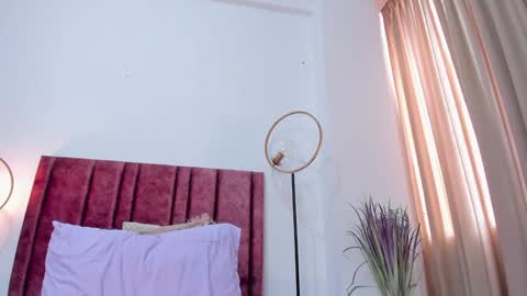 Andra Cyrus online show from January 2025 02:41:01 PM