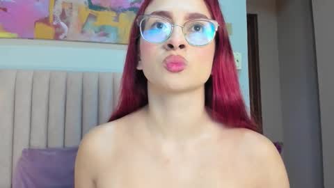 Andra Cyrus online show from October 2025 11:35:01 AM