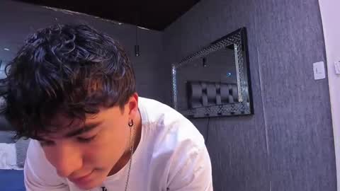 Snapshot of andre_parker chatting on December 2024 10:14:02 PM Andre Parker online show from December 2024 10:14:02 PM