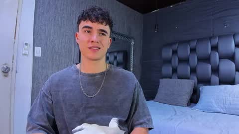 Snapshot of andre_parker chatting on December 2024 02:52:02 AM Andre Parker online show from December 2024 02:52:02 AM