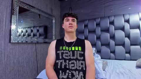 Snapshot of andre_parker chatting on January 2025 01:42:01 AM Andre Parker online show from January 2025 01:42:01 AM