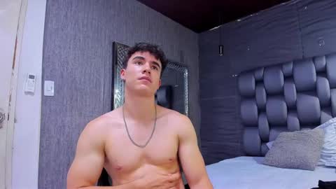 Snapshot of andre_parker chatting on January 2025 04:44:02 AM Andre Parker online show from January 2025 04:44:02 AM