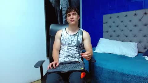 Snapshot of andre_parker chatting on February 2025 11:49:01 PM Andre Parker online show from February 2025 11:49:01 PM