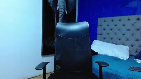 Snapshot of andre_parker chatting on February 2025 02:51:02 AM Andre Parker online show from February 2025 02:51:02 AM