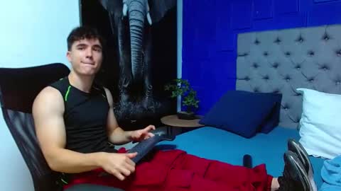 Snapshot of andre_parker chatting on February 2025 12:20:02 AM Andre Parker online show from February 2025 12:20:02 AM