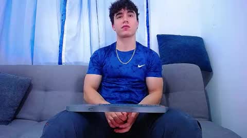 Snapshot of andre_parker chatting on September 2025 10:09:01 PM Andre Parker online show from September 2025 10:09:01 PM