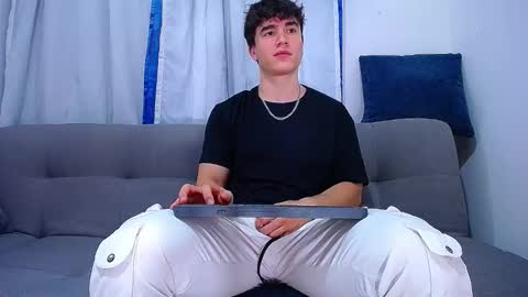 Snapshot of andre_parker chatting on September 2025 11:26:01 PM Andre Parker online show from September 2025 11:26:01 PM