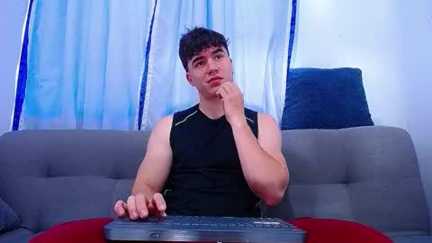 Snapshot of andre_parker chatting on September 2025 09:31:02 PM Andre Parker online show from September 2025 09:31:02 PM