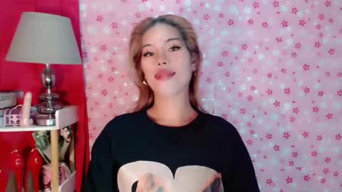 andrea06121998 online show from November 2025 09:53:01 AM