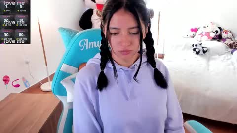 Snapshot of andrea_bonnie chatting on February 2025 06:59:02 PM andrea_bonnie online show from February 2025 06:59:02 PM