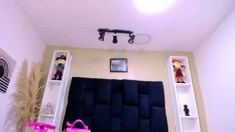 Snapshot of andrea_gill_ chatting on December 2025 03:10:01 PM Andres Gil online show from December 2025 03:10:01 PM