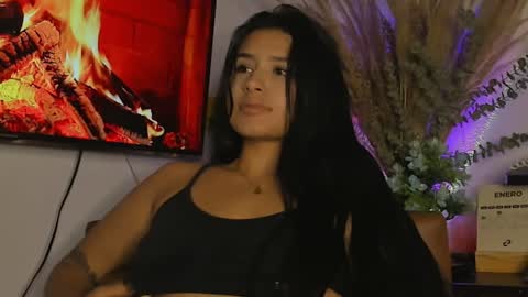 Snapshot of andrea_gomes_ chatting on February 2025 06:35:01 AM andrea online show from February 2025 06:35:01 AM