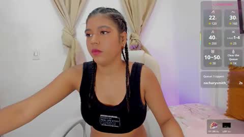 Snapshot of andrea_sancheez chatting on November 2025 06:21:01 PM Andrea online show from November 2025 06:21:01 PM