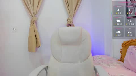 Snapshot of andrea_sancheez chatting on November 2025 11:31:01 AM Andrea online show from November 2025 11:31:01 AM