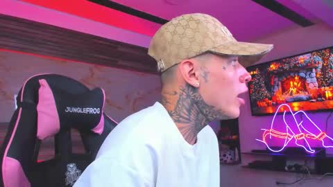 andrees_s online show from November 2025 01:08:01 AM