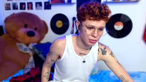 Snapshot of andreewwolffman chatting on March 2025 08:00:01 PM Andrew online show from March 2025 08:00:01 PM