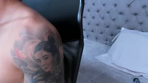 insta andres clark  online show from November 2025 05:46:01 PM