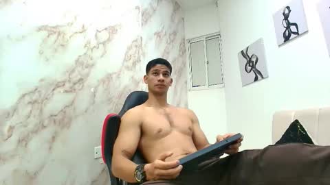 andres_stud online show from December 2025 04:31:02 AM