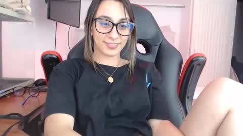 Isa  --------- online show from November 2025 01:00:02 AM