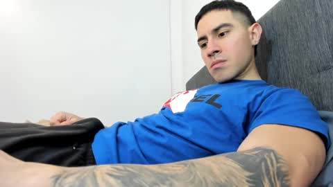 Snapshot of andresjuan92 chatting on September 2025 03:11:01 AM onlyfanscallmegotter online show from September 2025 03:11:01 AM