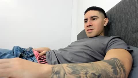 Snapshot of andresjuan92 chatting on October 2025 04:10:01 AM onlyfanscallmegotter online show from October 2025 04:10:01 AM