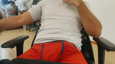 andresmidnight online show from May 2026 04:35:01 PM