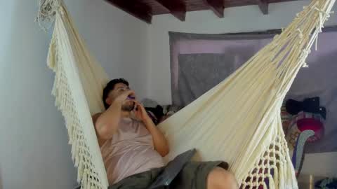 Snapshot of andressmith__ chatting on May 2026 07:00:02 PM Andres online show from May 2026 07:00:02 PM