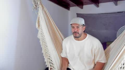 Snapshot of andressmith__ chatting on June 2026 12:35:02 AM Andres online show from June 2026 12:35:02 AM