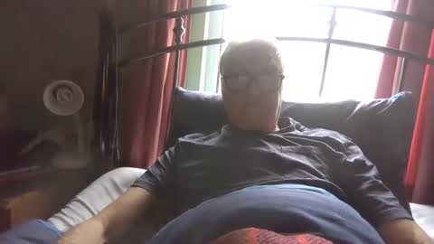 Andrew online show from April 2026 10:57:01 AM