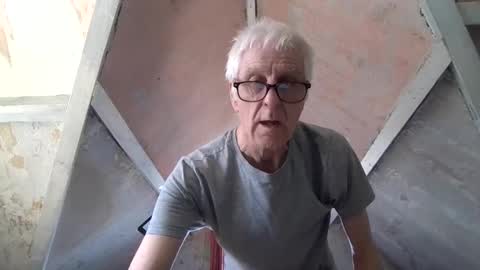 Andrew online show from April 2026 12:10:01 PM