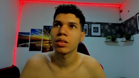 Snapshot of andrew_2811 chatting on October 2025 03:06:02 AM andrew_2811 online show from October 2025 03:06:02 AM