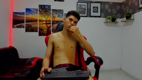 Snapshot of andrew_2811 chatting on October 2025 05:40:01 AM andrew_2811 online show from October 2025 05:40:01 AM