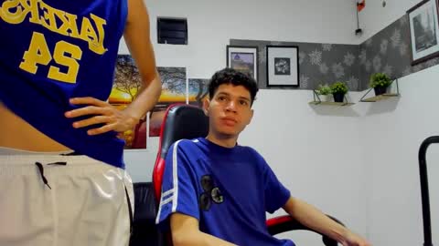 Snapshot of andrew_2811 chatting on December 2025 08:18:01 AM andrew_2811 online show from December 2025 08:18:01 AM