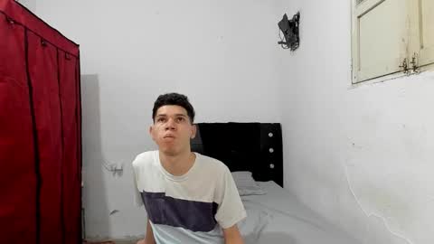 andrew_2811 online show from February 2026 10:47:01 AM