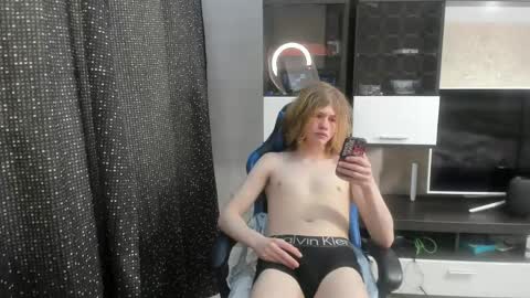 Snapshot of andrew_bolden chatting on May 2026 07:26:01 AM Andrew online show from May 2026 07:26:01 AM