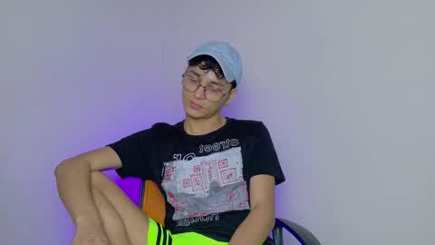 andres online show from November 2025 04:04:01 AM