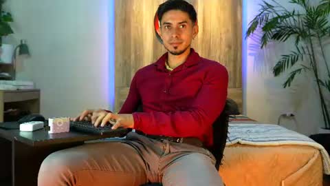 Snapshot of andrew_elliot chatting on July 2026 02:47:01 AM Andrew online show from July 2026 02:47:01 AM