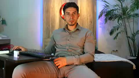 Snapshot of andrew_elliot chatting on August 2026 06:34:02 AM Andrew online show from August 2026 06:34:02 AM