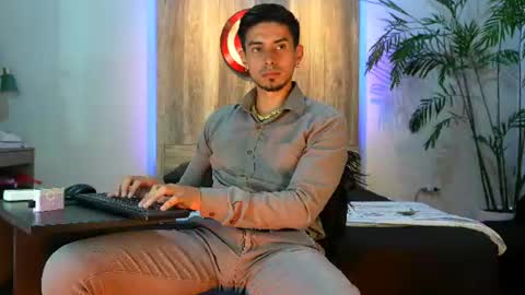 Snapshot of andrew_elliot chatting on August 2026 06:56:01 AM Andrew online show from August 2026 06:56:01 AM