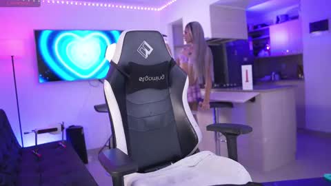 ---     online show from September 2025 05:01:02 AM