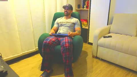 Andrew online show from February 2025 01:34:01 AM