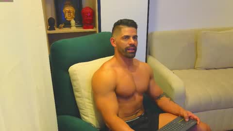 Andrew online show from February 2025 11:41:02 PM