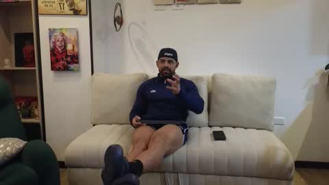 Andrew online show from October 2025 01:39:03 AM