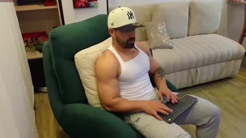 Andrew online show from October 2025 02:22:02 AM