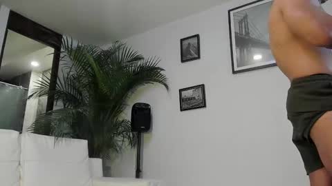 Snapshot of andrewjohnson0 chatting on January 2025 06:59:01 PM Andrew Johnson online show from January 2025 06:59:01 PM