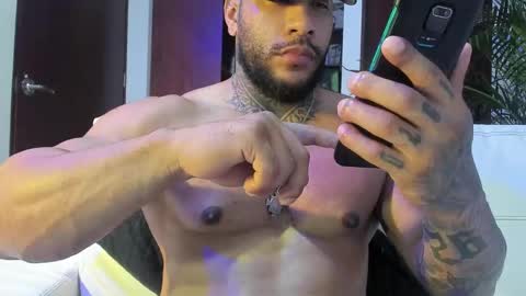 Snapshot of andrewjohnson0 chatting on February 2025 04:00:02 AM Andrew Johnson online show from February 2025 04:00:02 AM