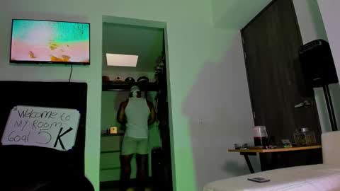 Snapshot of andrewjohnson0 chatting on September 2025 01:38:01 PM Andrew Johnson online show from September 2025 01:38:01 PM