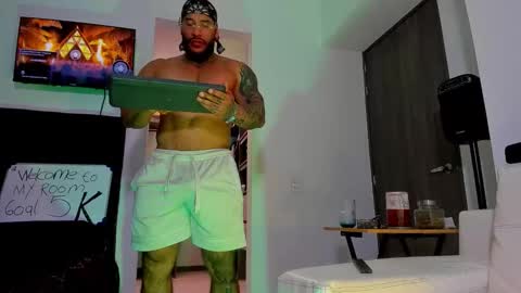 Snapshot of andrewjohnson0 chatting on September 2025 05:29:02 PM Andrew Johnson online show from September 2025 05:29:02 PM